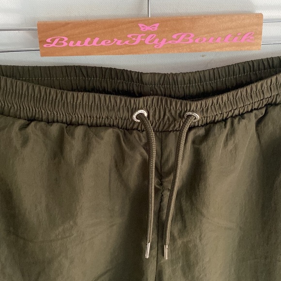 (BN44) Ellesse high shine shorts in khaki , Size XS, NWOT - Picture 5 of 11